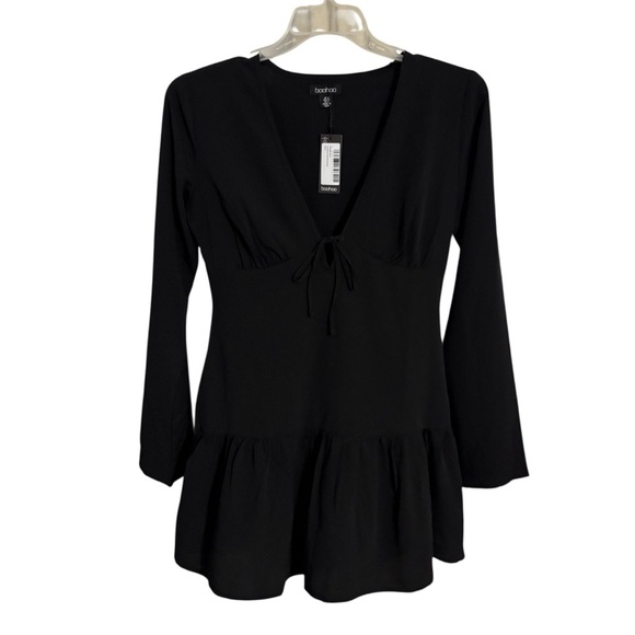 NWT boohoo Long Sleeve Tiered Smock Dress | Black | Tie Front | New | US 4 - Picture 3 of 5
